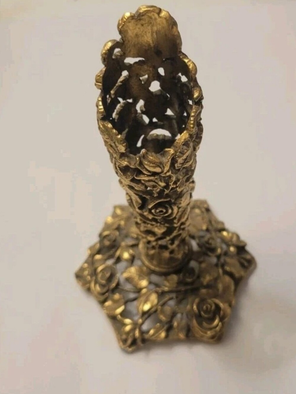 Vintage Matson Ormolu Floral Filigree Brass Base Scalloped Gold Bud Vase Holder